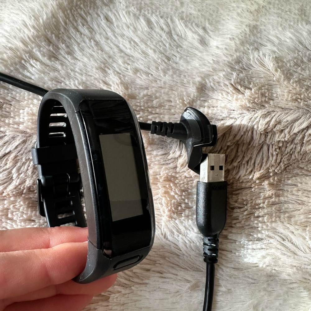 Garmin vivosmart HR activity tracker watch